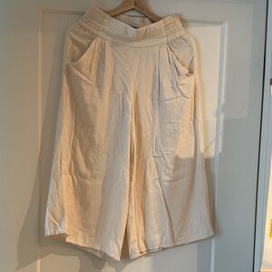 Sunday Best Aritzia Off-White Wide Leg Cropped Trouser - Size S